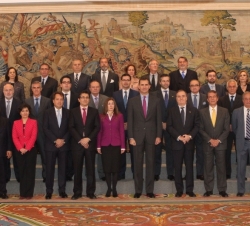Fotografía de grupo de Su Alteza Real el Príncipe de Asturias con una representación de la Asociación Española de Representantes de Banca Extranjera (
